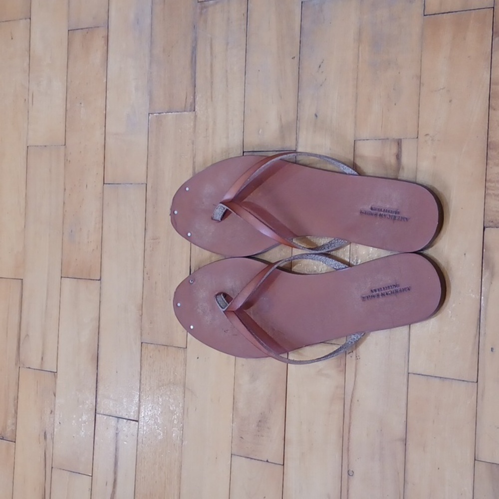 Womens flip flops